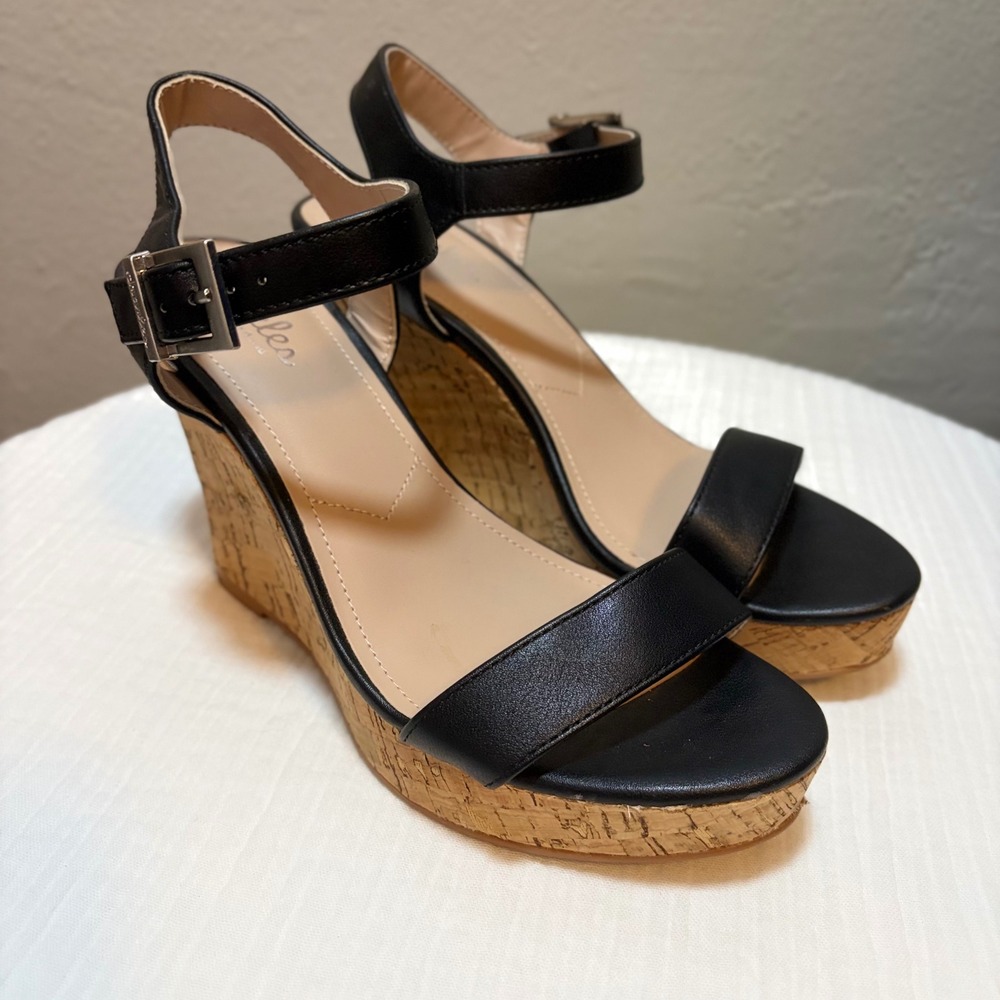Charles by Charles David Lindy Black Cork Wedge Sandals 7.5M